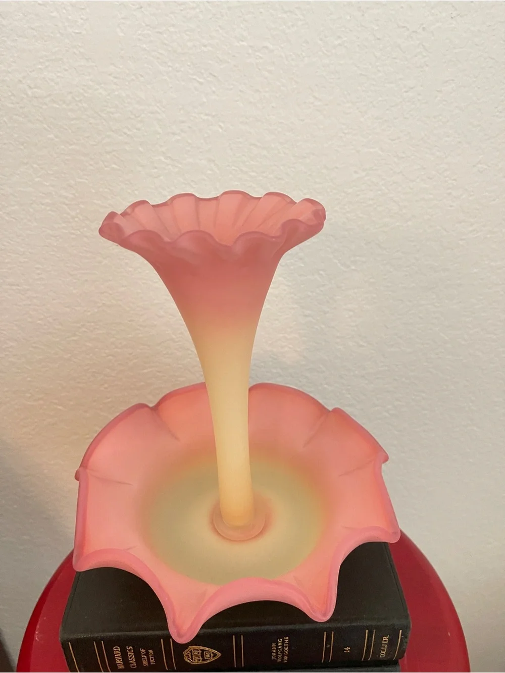 Vintage Fenton Burmese Uranium Center Horn Epergne